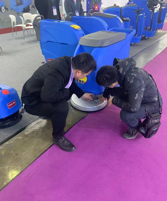 怀化小型电动洗地机是否适合用于环卫保洁